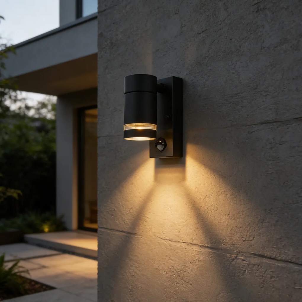 Lampă modernă de perete pentru exterior neagră IP44 cu senzor de mișcare - Ensam