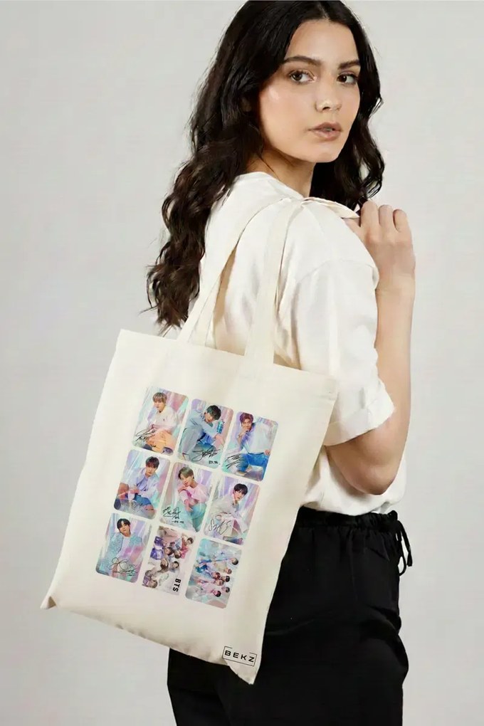Sacosa de Panza pentru Cumparaturi, Geanta Tote, model BTS Army 11, 38x34.5 cm, Alba, BEKZ®