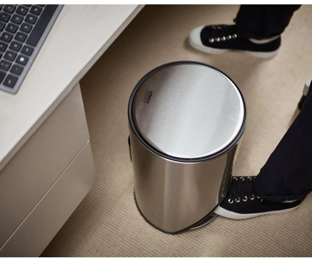 Coș de gunoi argintiu lucios cu pedală din oțel inoxidabil 10 l Arc – Joseph Joseph