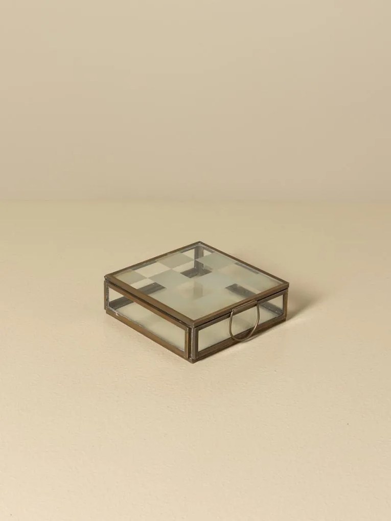 Set 3 cutii decorative din sticlă transparentă și metal auriu, capac cu balama și model în carouri mate, mâner inel, finisaj antichizat, 11 x 25 x 20