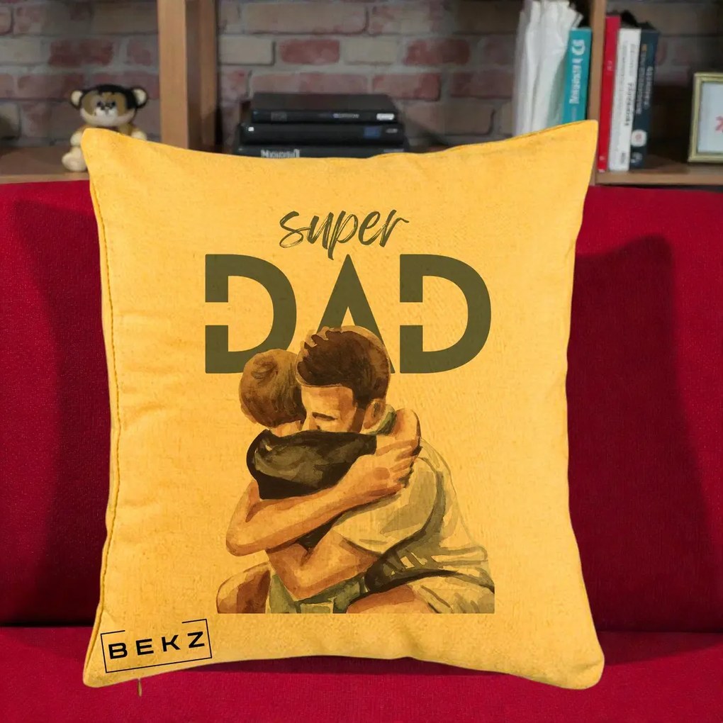 Cadou pentru Tata - Perna Personalizata Super Dad Tata si Fiu Imbratisare, 40x40 cm, Galben, Husa Detasabila, Perna Inclusa, BEKZ®