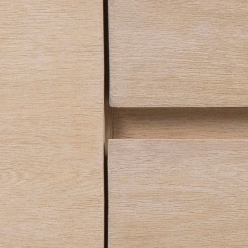 Comodă în culoare naturală joasă cu aspect de lemn de stejar 150x75 cm Nagano – Actona