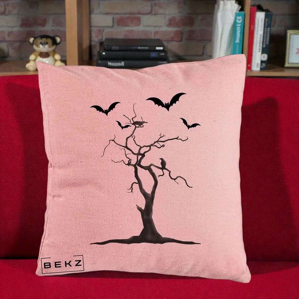 Perna Decorativa Halloween Copac cu Lilieci Alb-Negru, 40x40 cm, Roz, Husa Detasabila, Perna Inclusa, BEKZ®