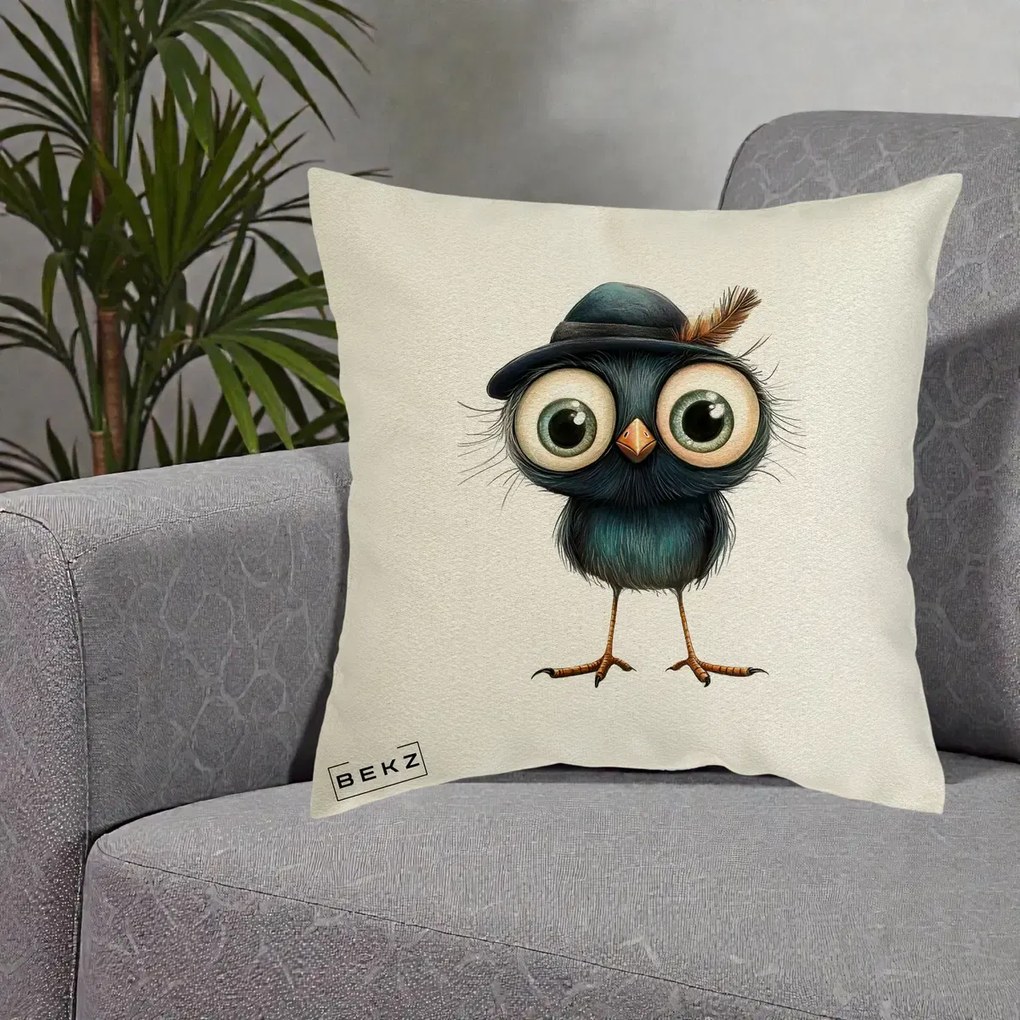 Perna Decorativa Pui Misterios cu Palarie Neagra, 40x40 cm, Ecru, Husa Detasabila, Perna Inclusa, BEKZ®