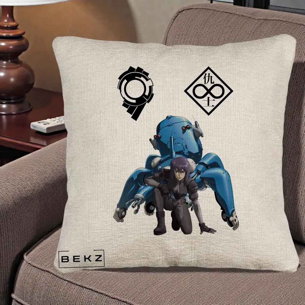 Perna Personalizata Ghost in the Shell Motoko si Tachikoma, 40x40 cm, Bej Canapea, Husa Detasabila, Perna Inclusa, BEKZ®