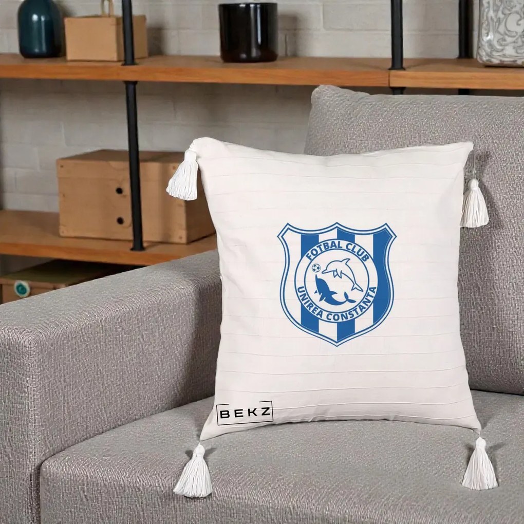 Perna Personalizata FC Unirea Constanta Fotbal, 40x40 cm, Bej cu Franjuri, Husa Detasabila, Perna Inclusa, BEKZ®