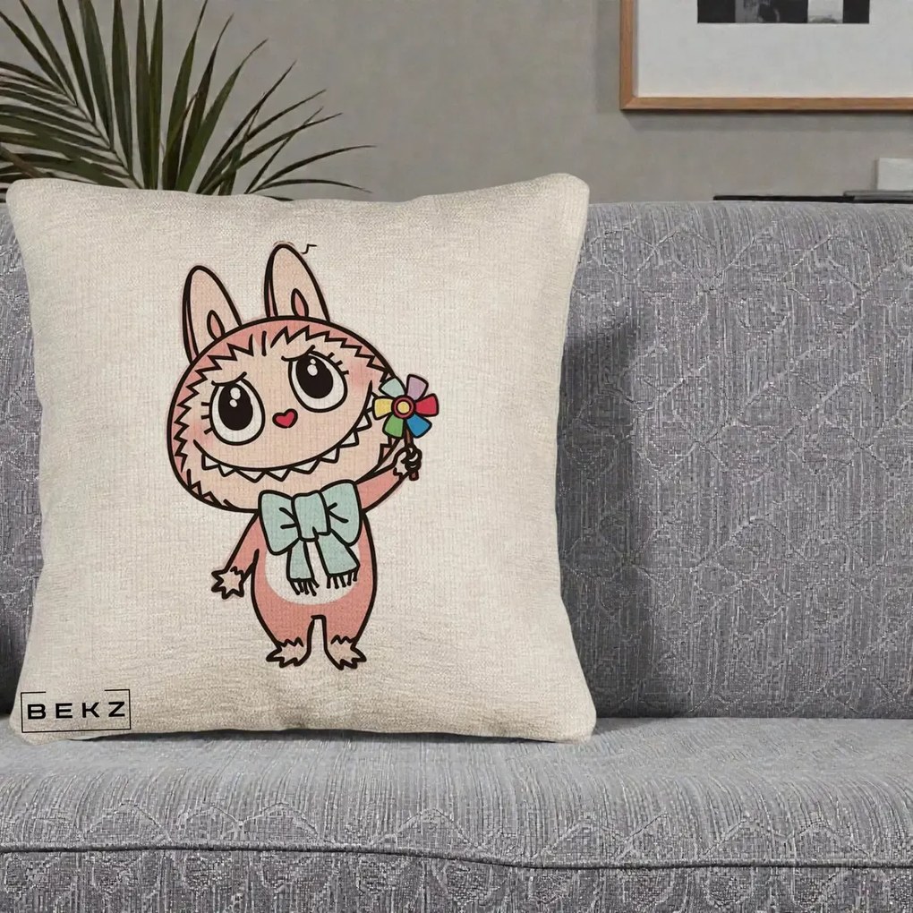 Perna Personalizata Labubu Roz cu Morisca, 40x40 cm, Bej Canapea, Husa Detasabila, Perna Inclusa, BEKZ®