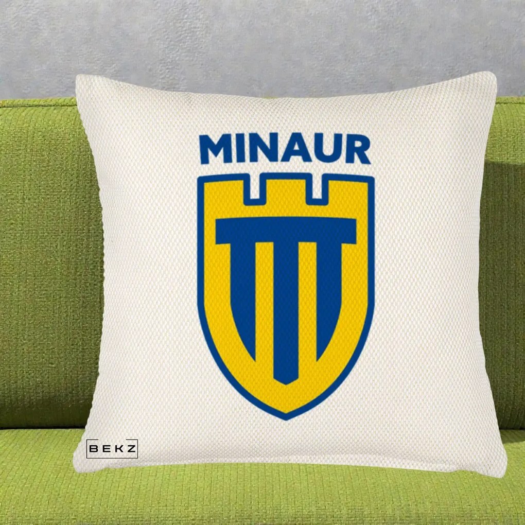 Perna Personalizata Minaur Baia Mare Fotbal, 40x40 cm, Crem Reliefat, Husa Detasabila, Perna Inclusa, BEKZ®