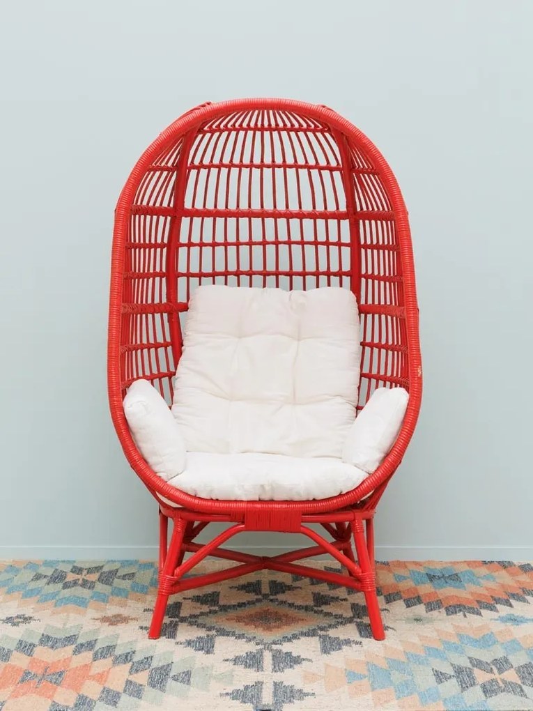 Fotoliu rosu din rattan, perne decorative incluse, Passoa