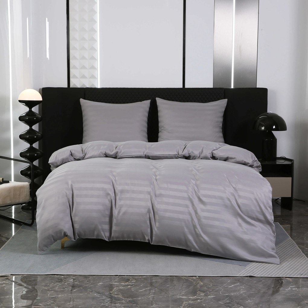 Lenjerie de pat hoteliera din microfibra JASMINE gri deschis - dunga 2 cm, buzunar hotelier Dimensiune lenjerie de pat: 70 x 90 cm | 140 x 220 cm