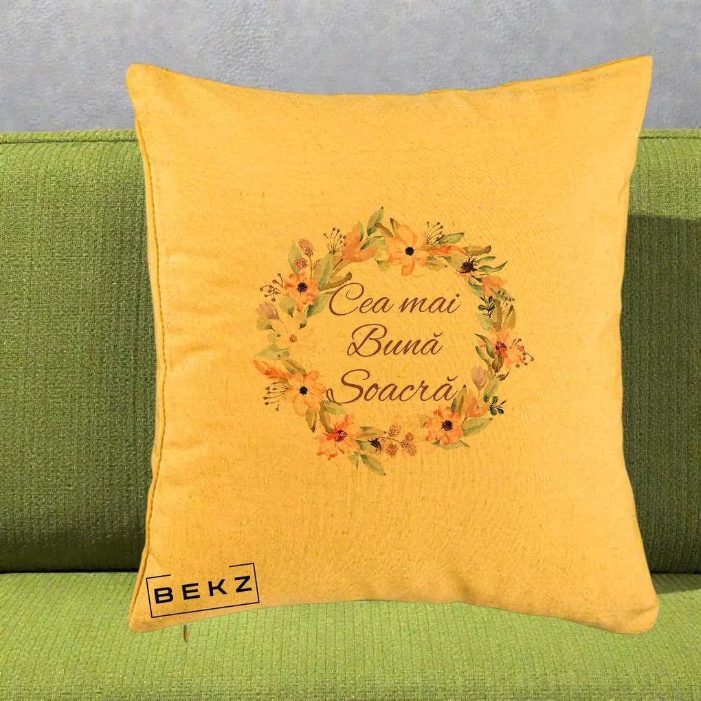 Cadou pentru Soacra - Perna Personalizata Cea mai Buna Soacra cu Coronita Flori Boho Pastel, 40x40 cm, Galben, Husa Detasabila, Perna Inclusa, BEKZ®