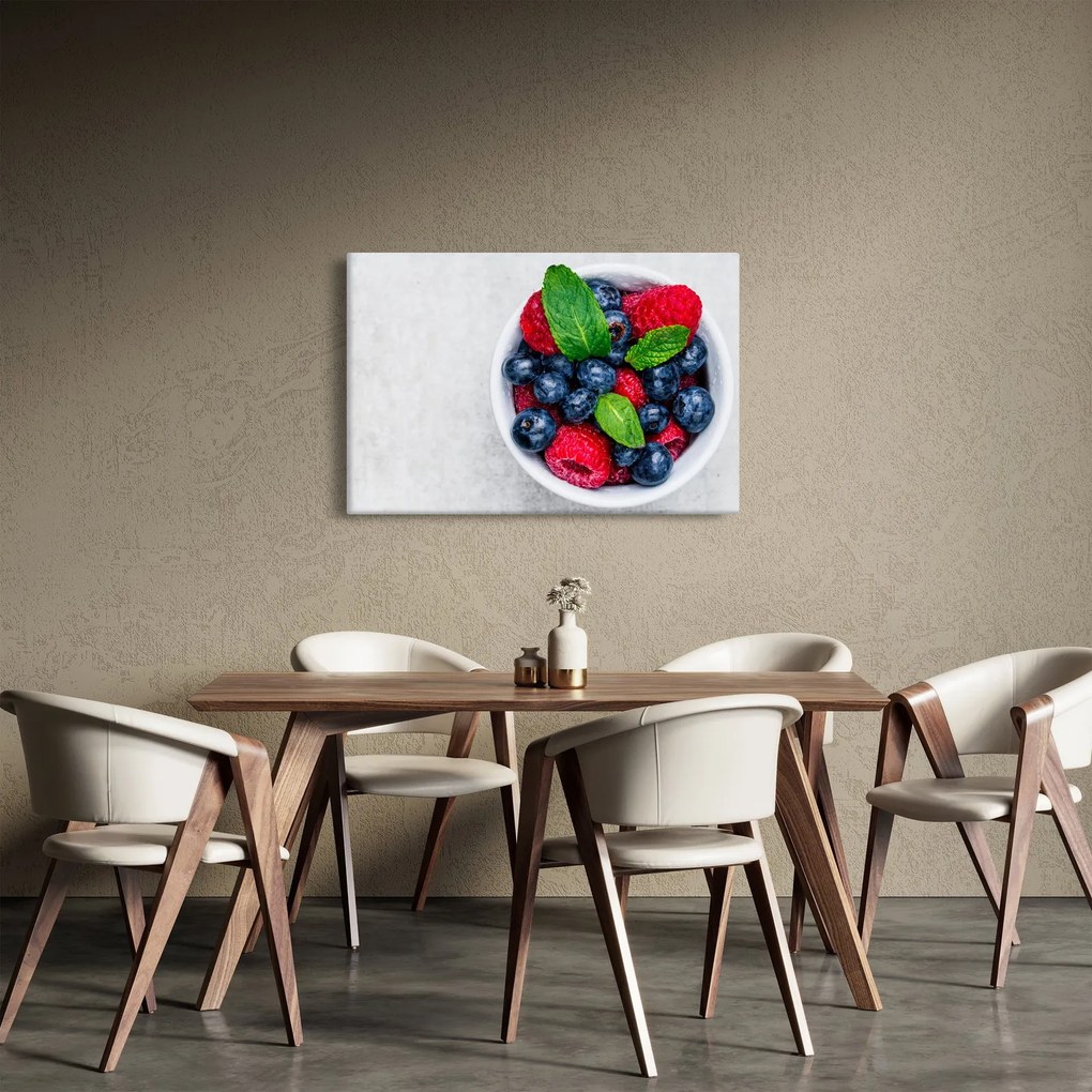 Tablou - bol cu fructe de pădure (90x60 cm)
