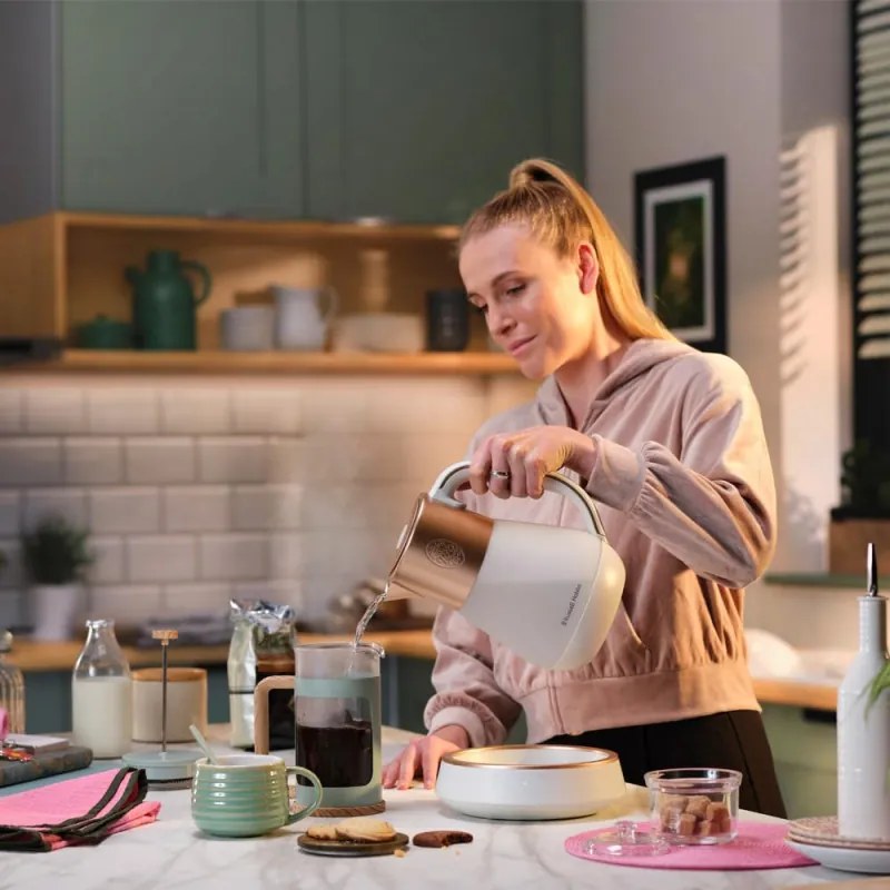 Cana electrica Russell Hobbs Calm 27450-70, 2400W, 1,7 l, 40-100°C, Fierbere silentioasa, Butoane tactile, Alerte sonore, 6 culori schimbatoare, Protect, Fara BPA si PFAS, Alb/Auriu