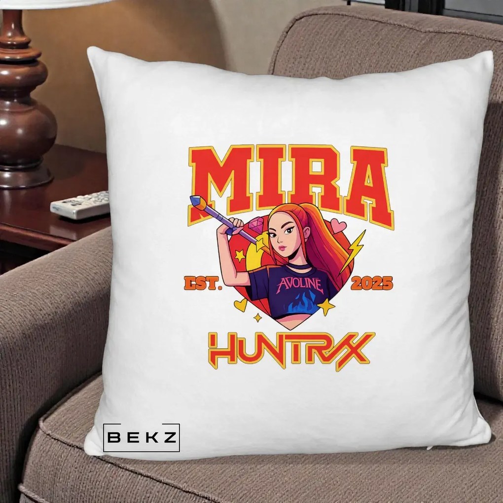 Perna Personalizata K-pop HUNTRX Mira Personaj Avoline, 40x40 cm, Alb Pufos, Husa Detasabila, Perna Inclusa, BEKZ®