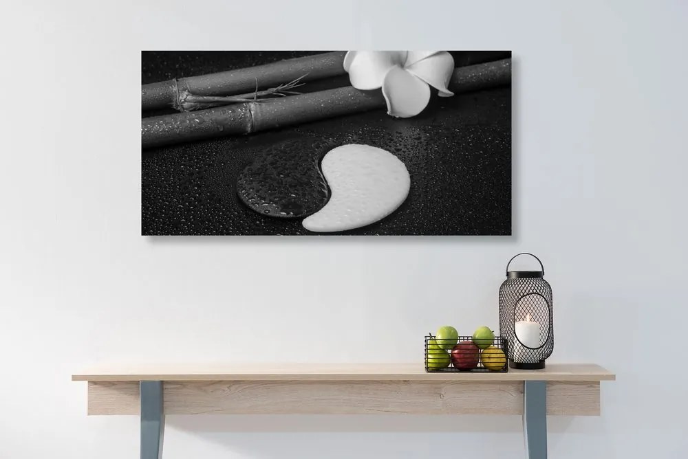 Tablou Spa natura moartă cu simbolul Yin și Yang în design alb-negru