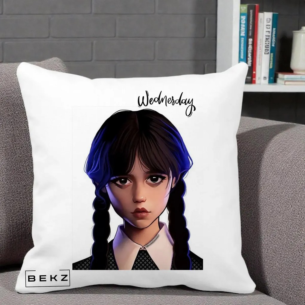 Perna Personalizata Wednesday Addams Portret Realist, 40x40 cm, Alba Mata, Husa Detasabila, Perna Inclusa, BEKZ®