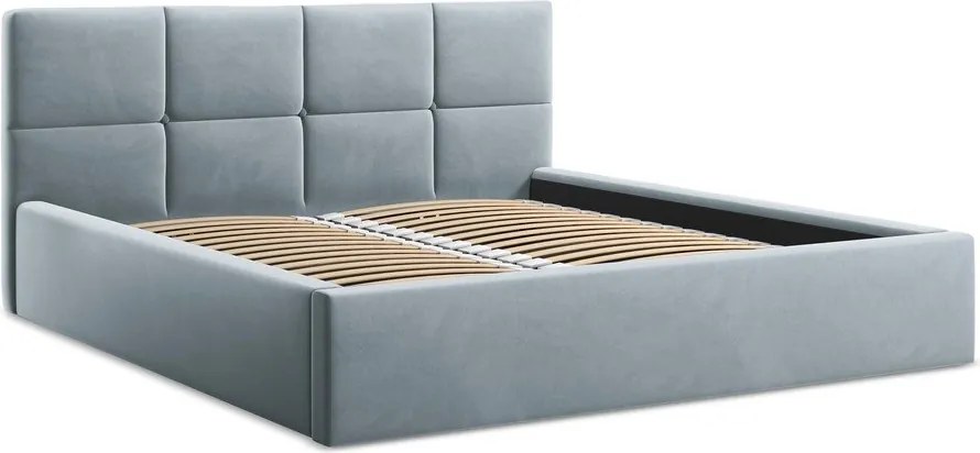 Pat matrimonial albastru deschis tapițat din catifea cu spațiu de depozitare cu somieră 140x200 cm Hiko – Makamii