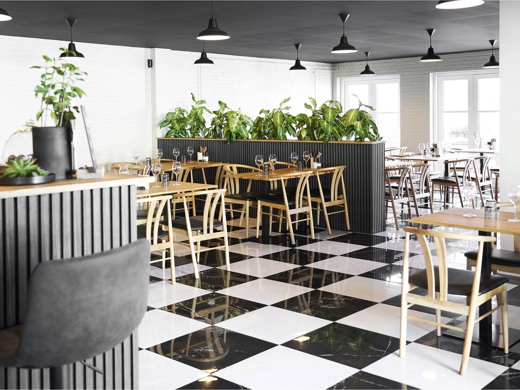 Masă de dining Lornora (natural). Promo -15%. 1147554