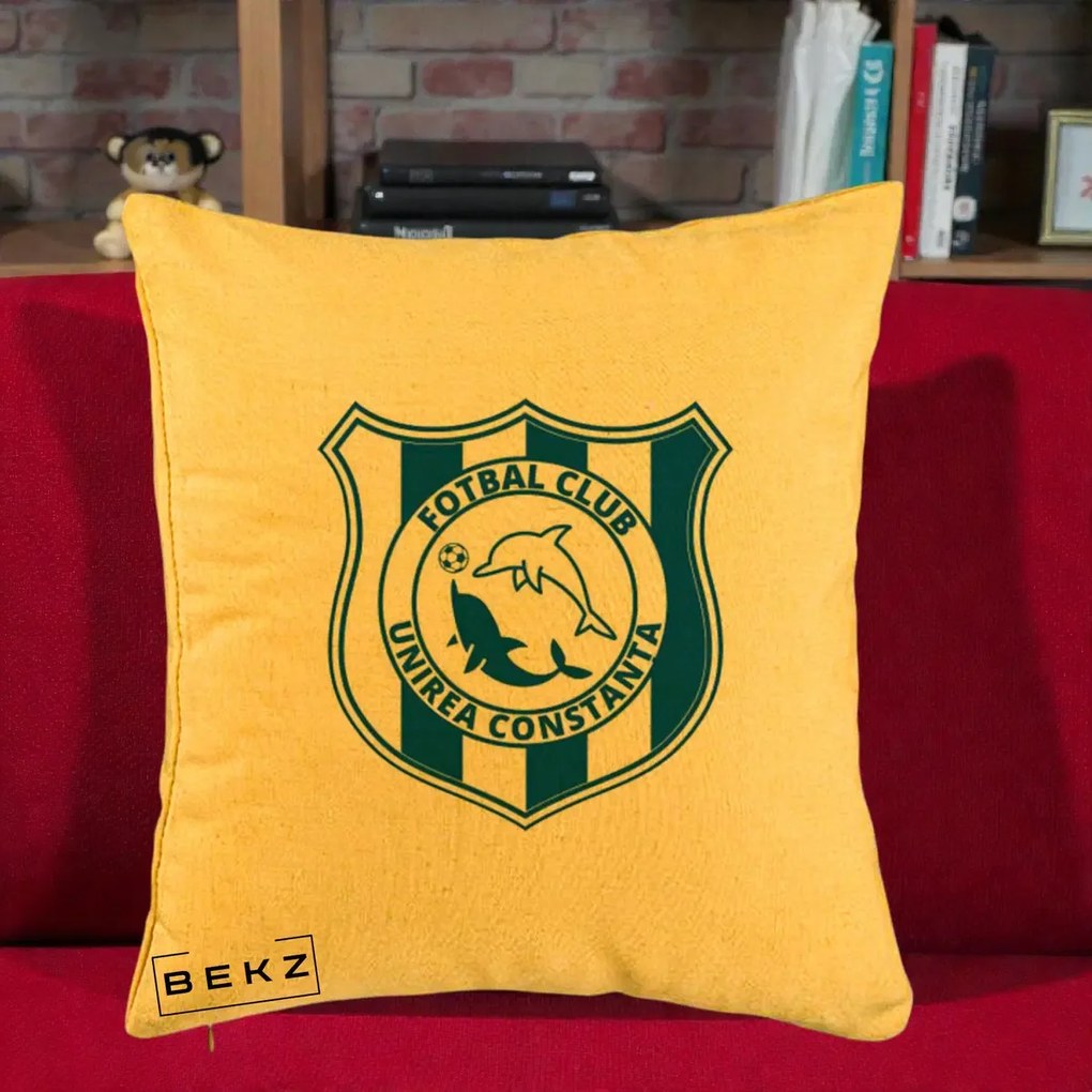 Perna Personalizata FC Unirea Constanta Fotbal, 40x40 cm, Galben, Husa Detasabila, Perna Inclusa, BEKZ®