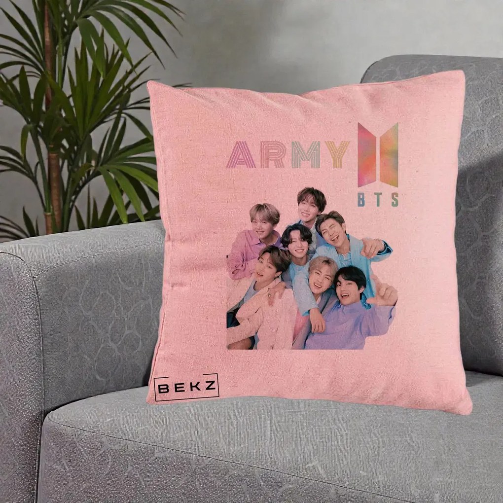 Perna Personalizata K-pop BTS ARMY Fotografie Grup Veseli, 40x40 cm, Roz, Husa Detasabila, Perna Inclusa, BEKZ®