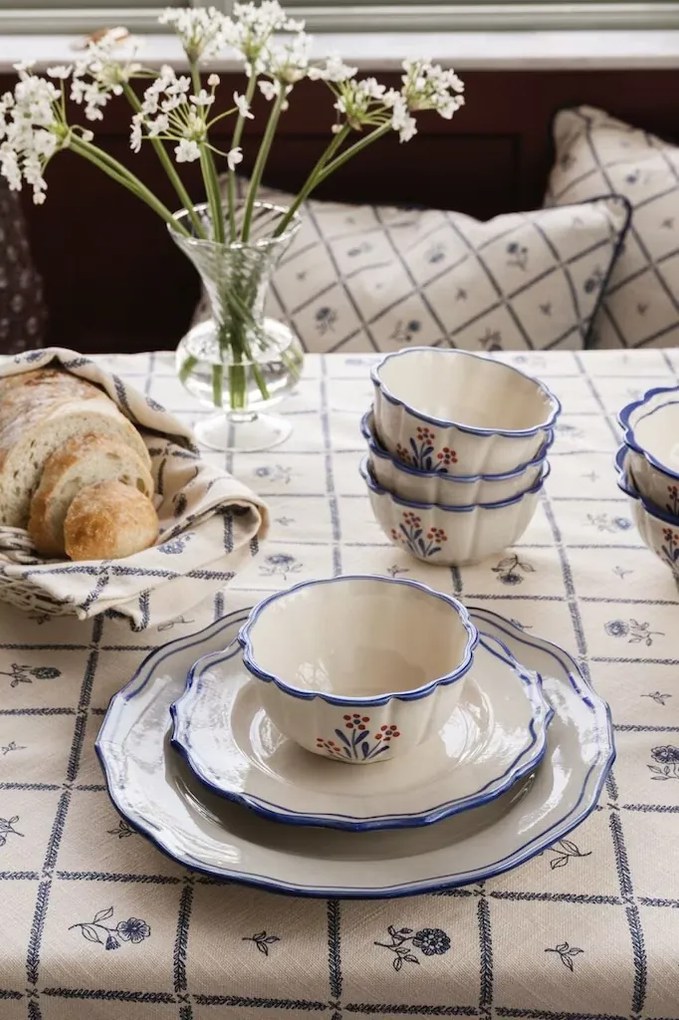 Farfurie din ceramică pictată manual, Ø 28,5 cm, albastru, „Esther Wildflower"