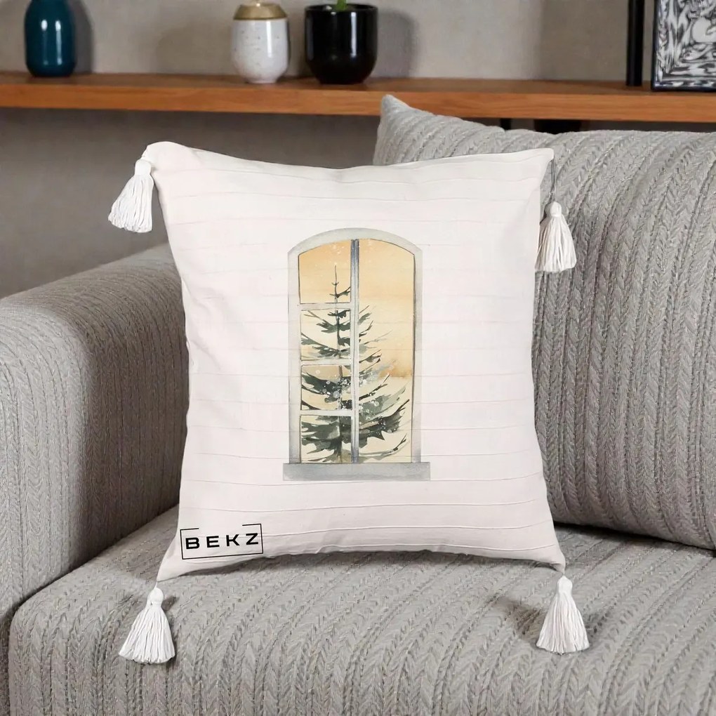 Perna Decorativa Fereastra cu Brad de Iarna, 40x40 cm, Bej cu Franjuri, Husa Detasabila, Perna Inclusa, BEKZ®