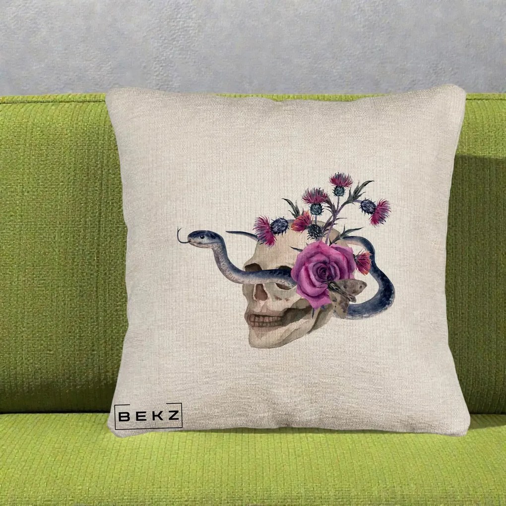 Perna Decorativa Craniu cu Sarpe si Trandafiri Gothic, 40x40 cm, Bej Canapea, Husa Detasabila, Perna Inclusa, BEKZ®