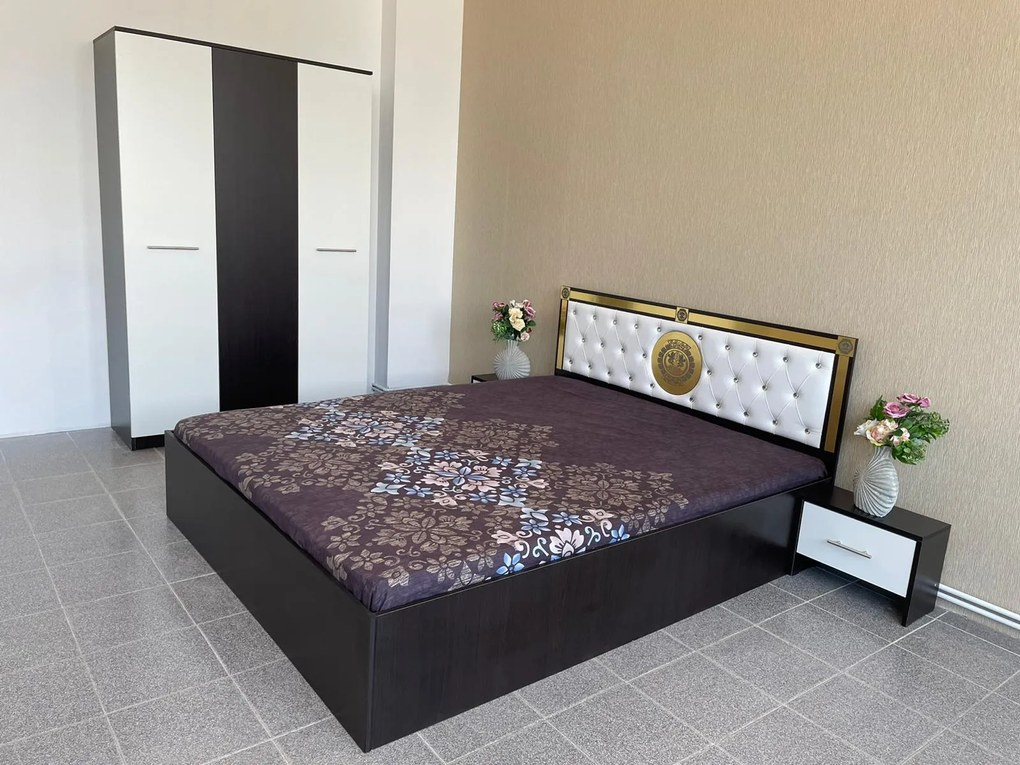 Dormitor Family, culoare magia (wenge) / alb, cu pat tapitat 160 x 200 cm, dulap 123 cm si 2 noptiere