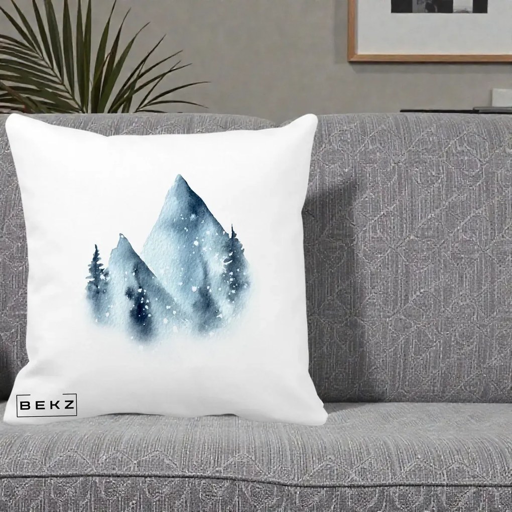 Perna Decorativa Munti Inzapeziti Acuarela Indigo, 40x40 cm, Alba Mata, Husa Detasabila, Perna Inclusa, BEKZ®