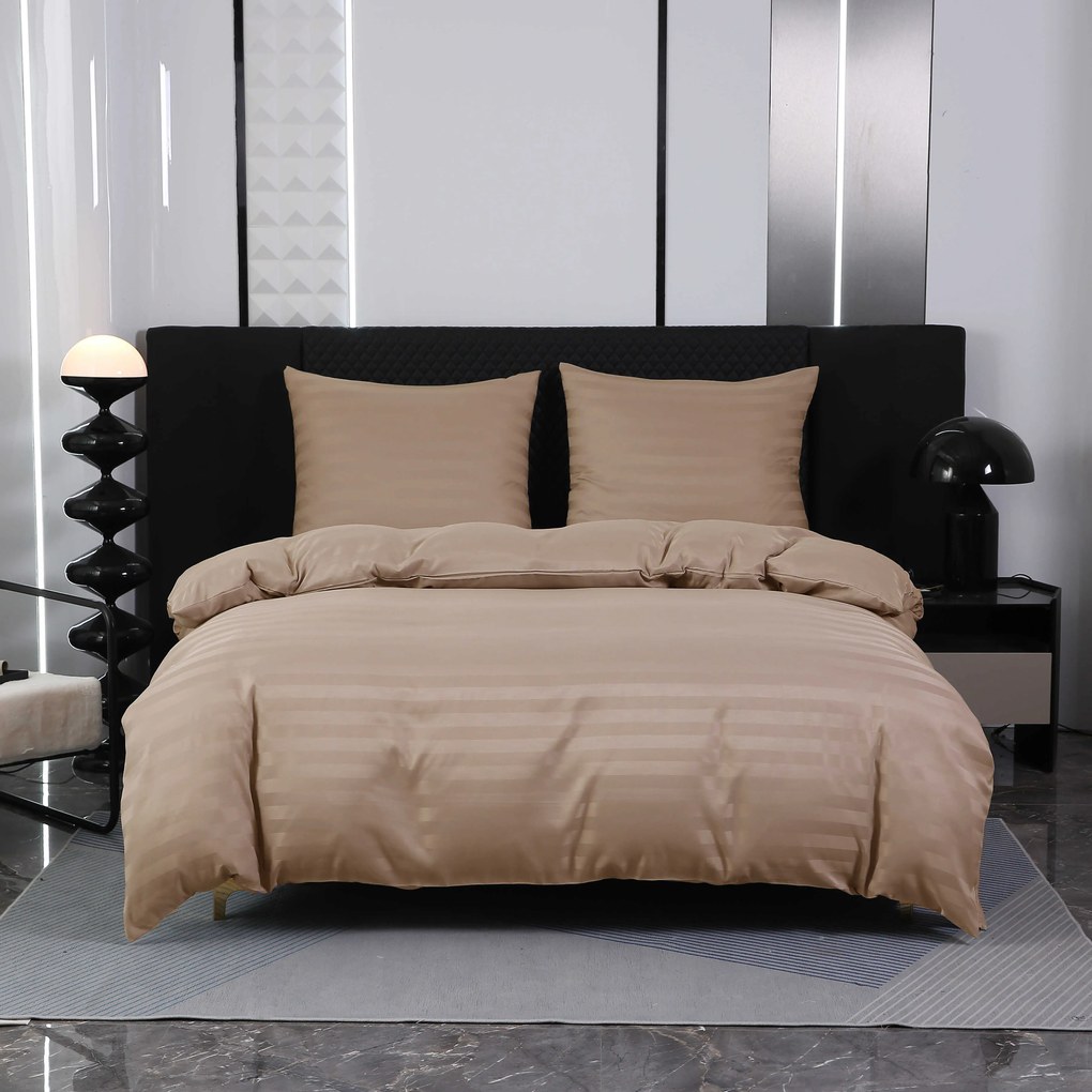 Lenjerie de pat hoteliera din microfibra JASMINE bej - dunga 2 cm Dimensiunile lenjeriei: 2 buc 70 x 90 cm | 200 x 220 cm