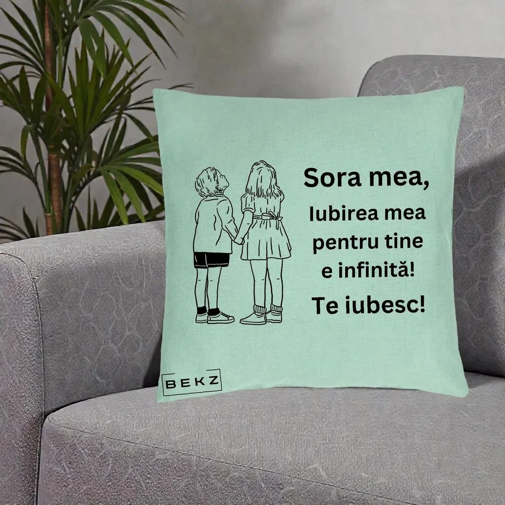 Cadou pentru Sora - Perna Personalizata Sora Mea Te Iubesc Copii Tinand Maini Line Art, 40x40 cm, Verde Menta, Husa Detasabila, Perna Inclusa, BEKZ®