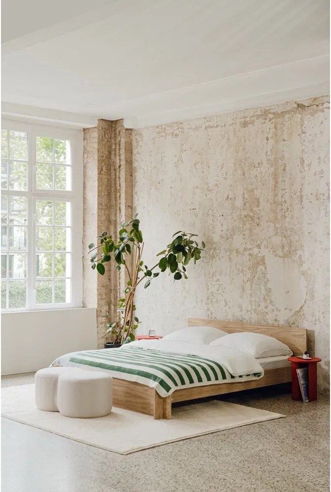 Pat matrimonial în culoare naturală din placă aglomerată de lemn/din placaj cu aspect de lemn de stejar cu somieră 200x200 cm Valt – noo.ma