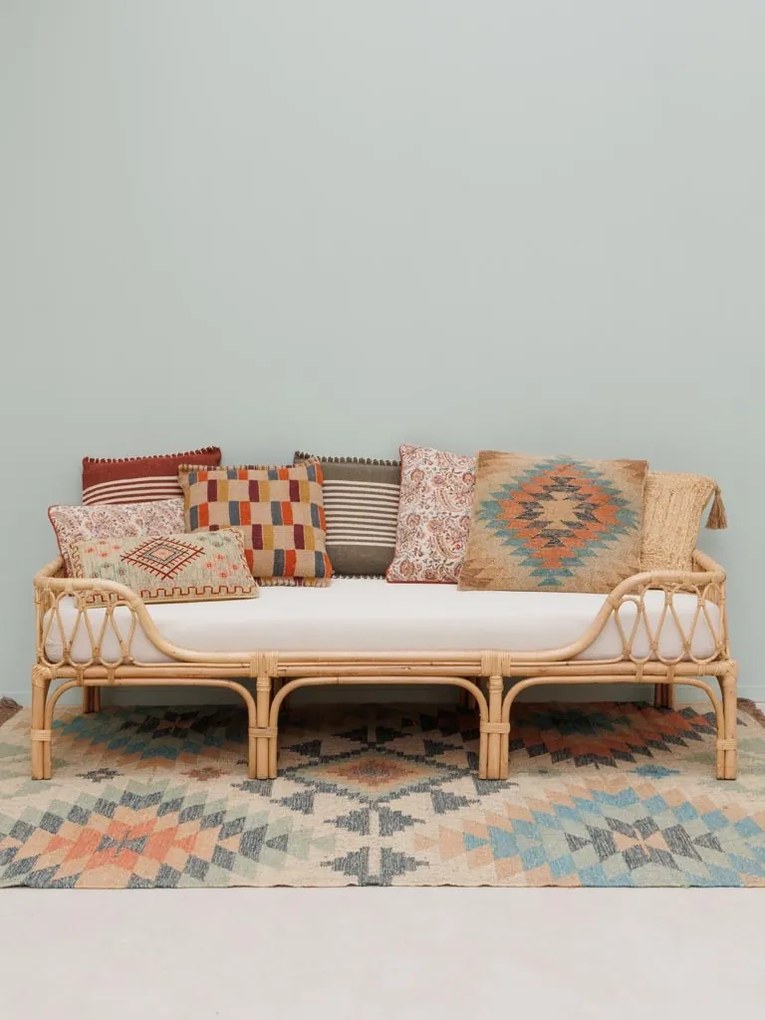 Bancheta din rattan, Origan