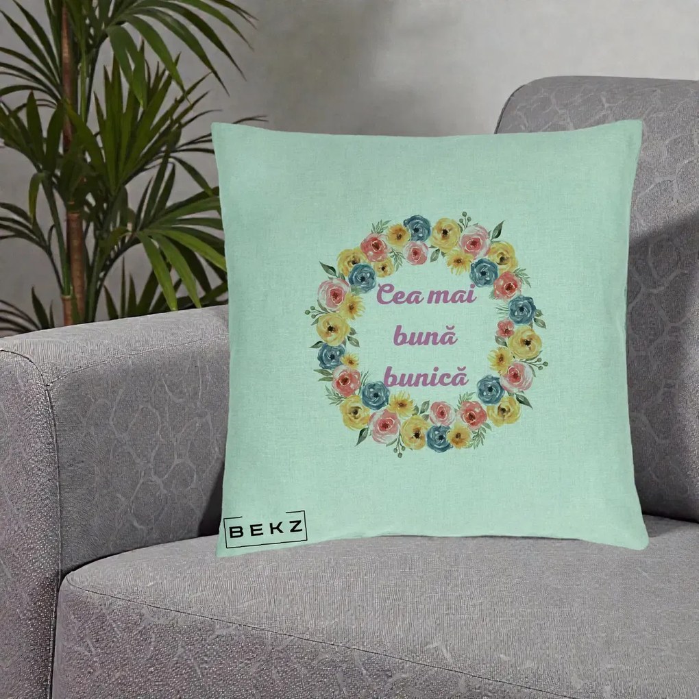 Perna personalizata bunica: Cea mai buna bunica, flori multicolore, 40x40 cm cu Umplutura, Verde Menta, BEKZ