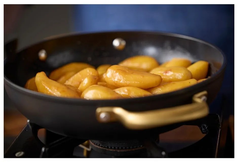 Oală cu capac/cu suprafață antiaderentă din aluminiu 2,6 l adecvată pentru plita cu inducție – Holm