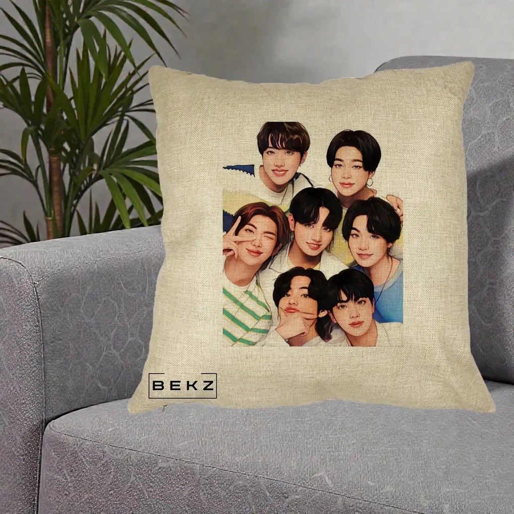 Perna Personalizata K-pop BTS Bangtan Boys Portret Grup Fanart, 40x40 cm, Crem, Husa Detasabila, Perna Inclusa, BEKZ®