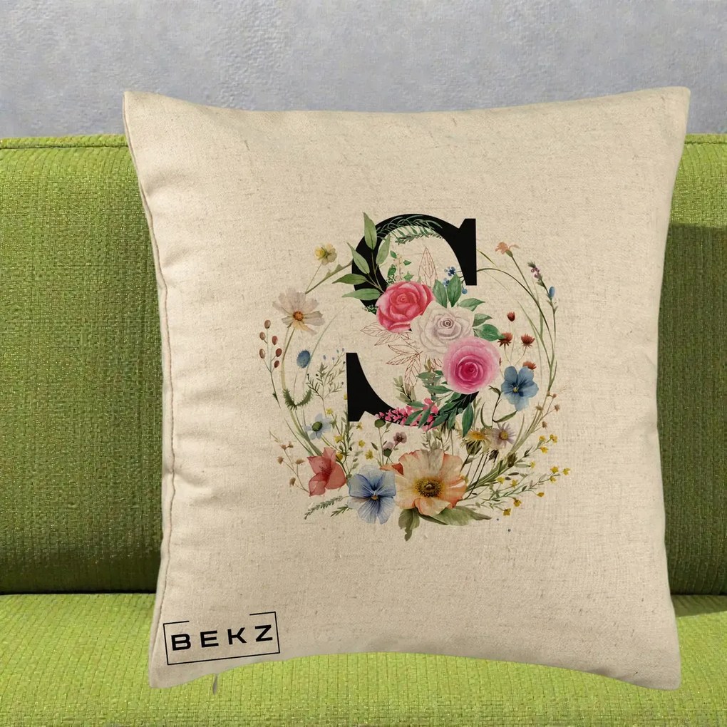 Cadou Personalizat - Perna Personalizata Monogram Litera S cu Flori Acuarela, 40x40 cm, Bej, Husa Detasabila, Perna Inclusa, BEKZ®