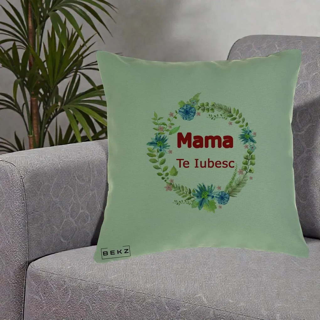 Cadou pentru Mama - Perna Personalizata Mama Te Iubesc Flori Albastre, 40x40 cm, Verde, Husa Detasabila, Perna Inclusa, BEKZ®