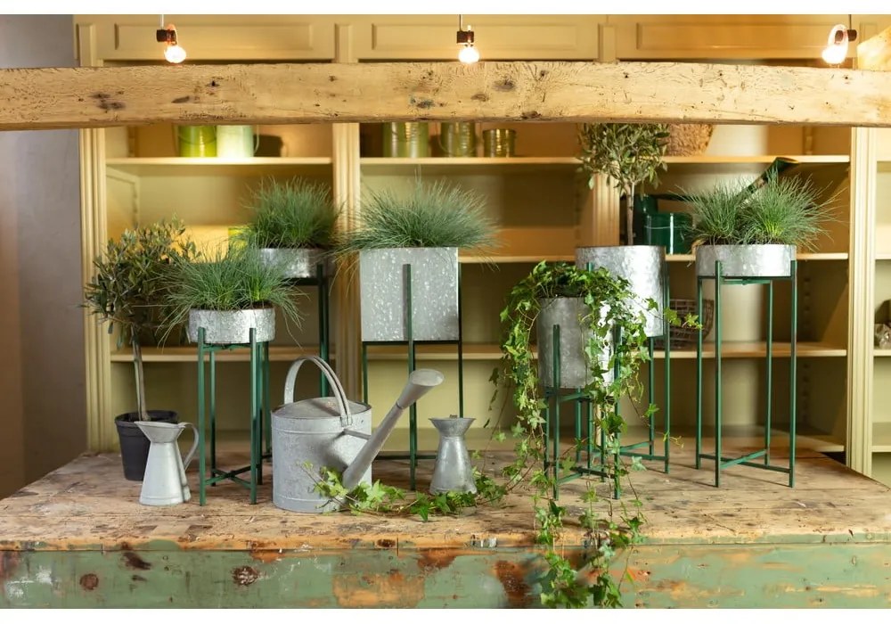 Stropitoare din metal 4,6 l – Esschert Design