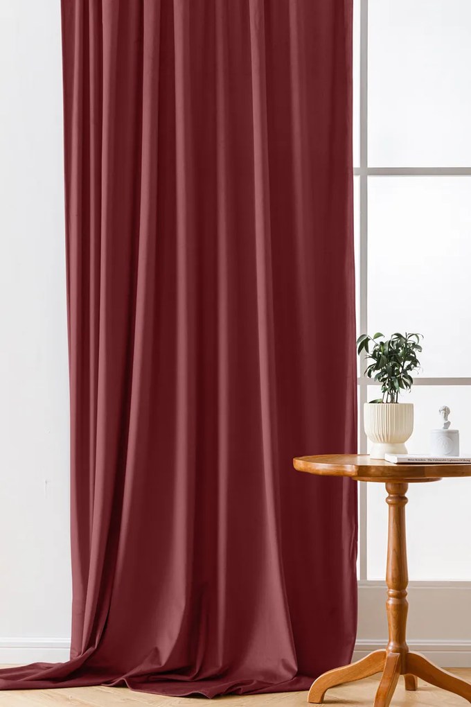 Draperie opaca visiniu VELVET 135x250 cm Sistem de agatare: Rejansa