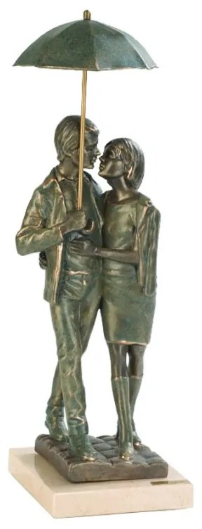 Statueta ”Noi doi si o umbrela”