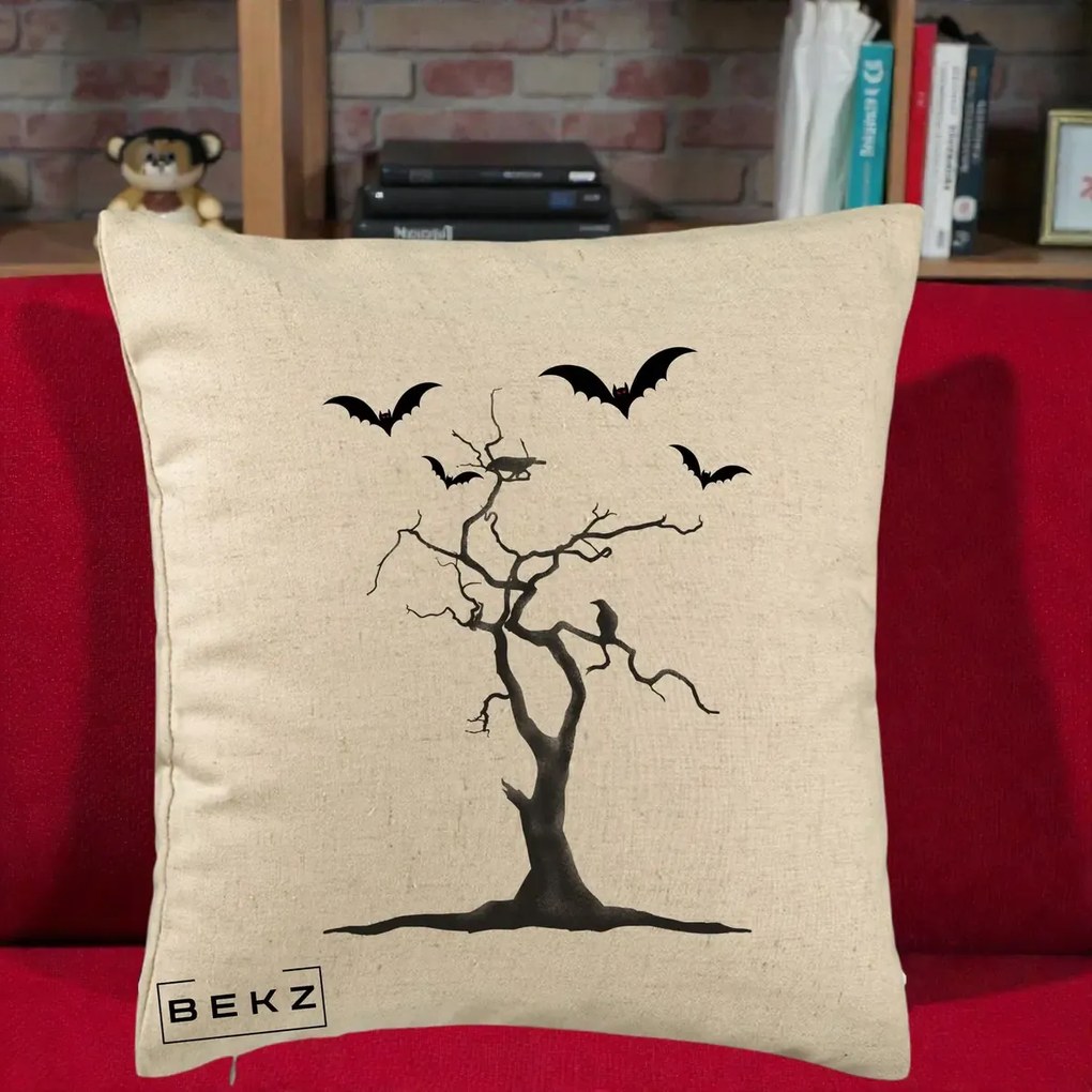 Perna Decorativa Halloween Copac cu Lilieci Alb-Negru, 40x40 cm, Bej, Husa Detasabila, Perna Inclusa, BEKZ®