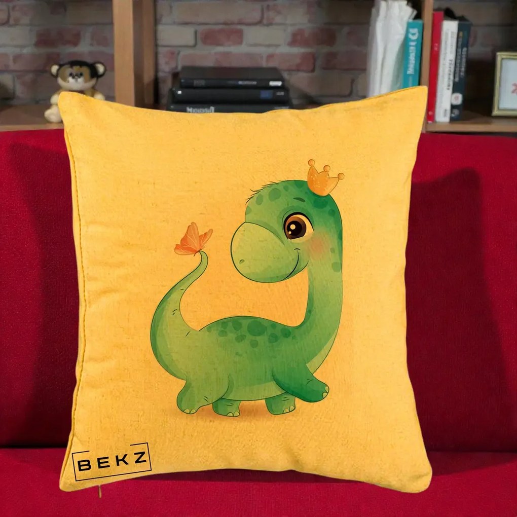 Perna Personalizata Dinozaur Bland Coroana Kawaii, 40x40 cm, Galben, Husa Detasabila, Perna Inclusa, BEKZ®