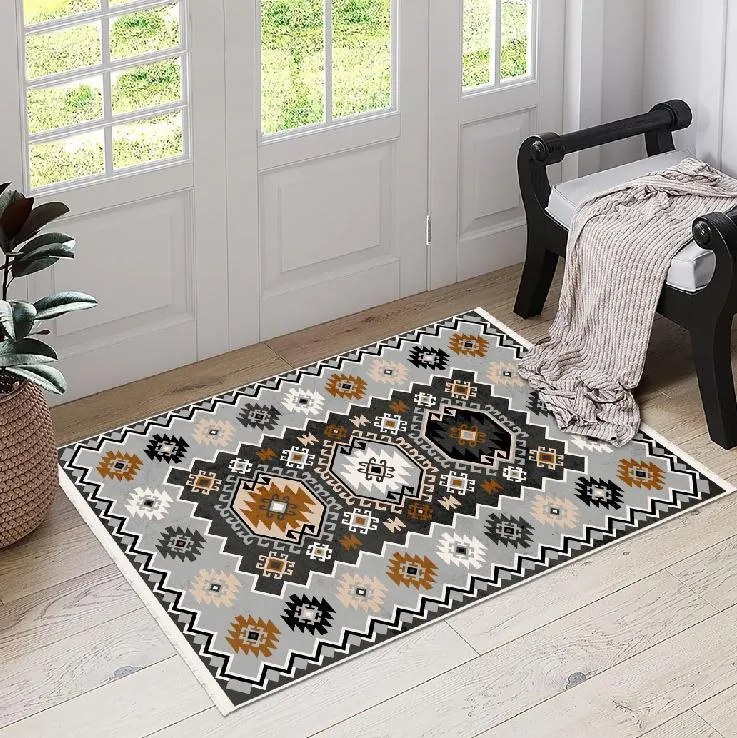 Covor camera antiderapant, etnic gri, model Atlas