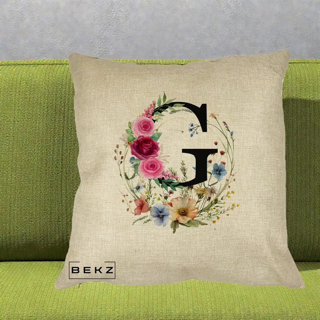 Cadou Personalizat - Perna Personalizata Monogram Litera G cu Flori Acuarela, 40x40 cm, Crem, Husa Detasabila, Perna Inclusa, BEKZ®