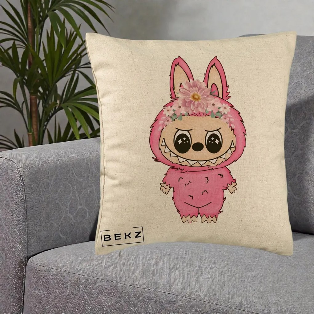 Perna Personalizata Labubu Roz cu Coroana Florala, 40x40 cm, Bej, Husa Detasabila, Perna Inclusa, BEKZ®