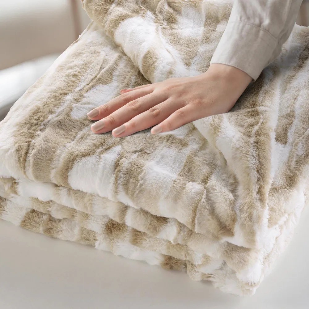 Pătură bej din blană artificială 180x220 cm Cheyenne – douceur d'intérieur