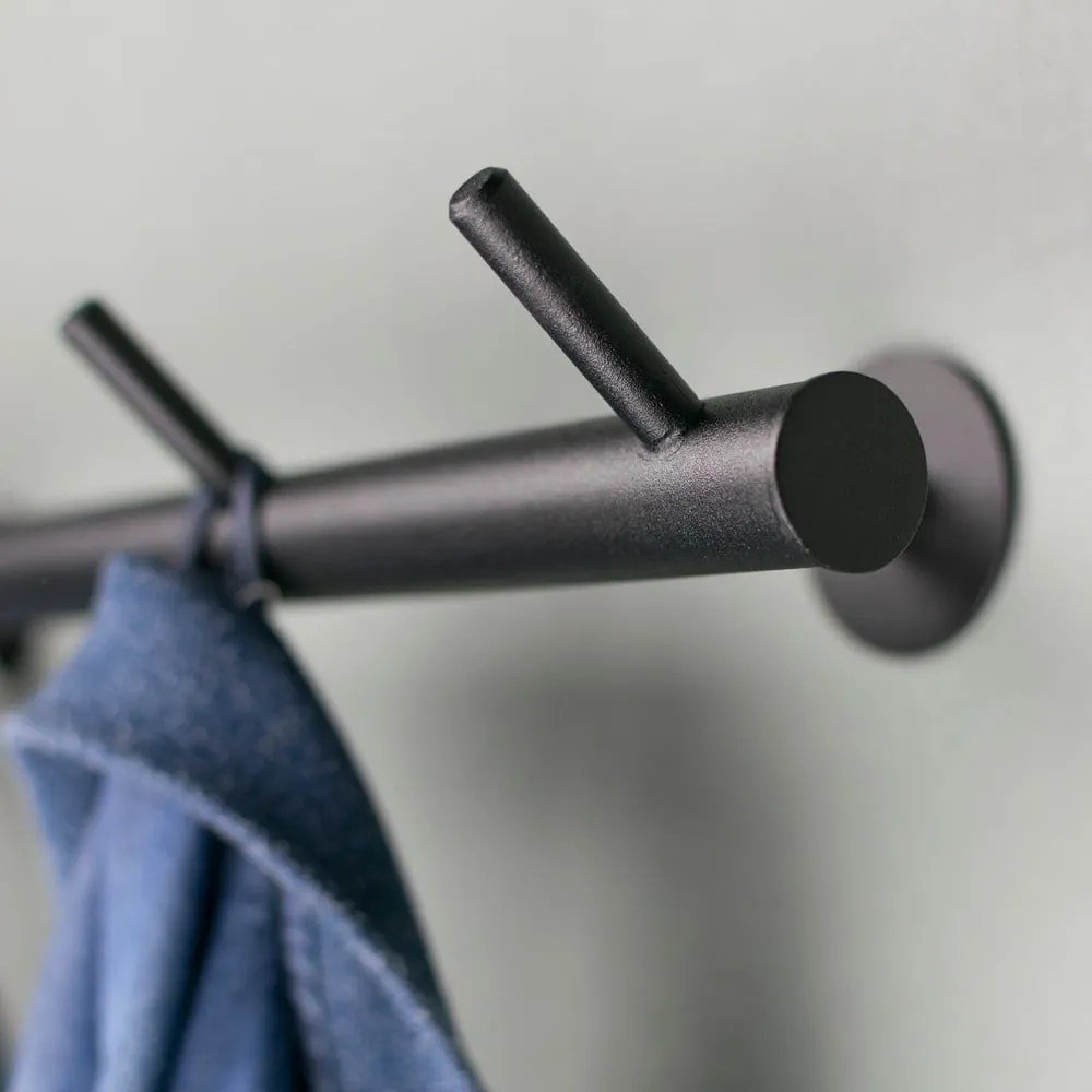 Cuier de perete negru din metal 55 cm Odin – Spinder Design