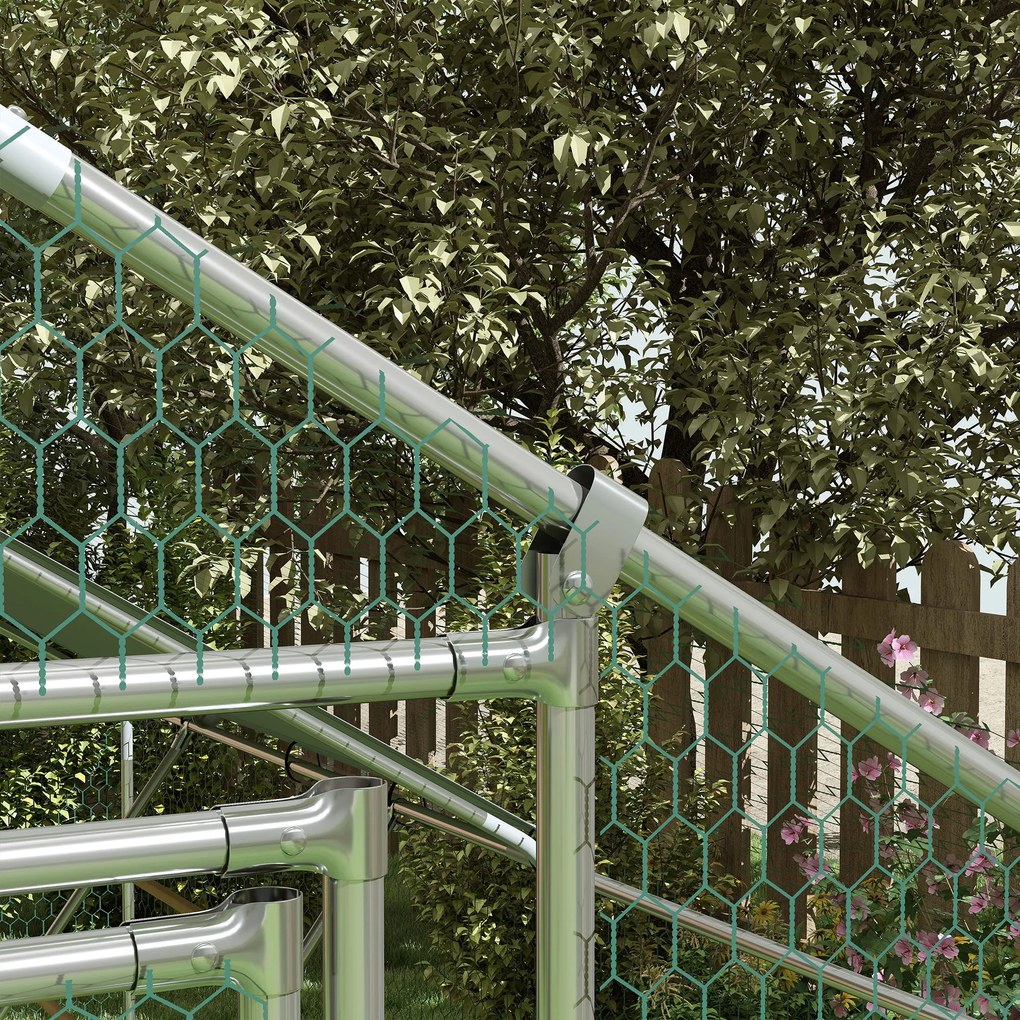 PawHut Coteț pentru Găini cu Acoperiș Impermeabil și Rezistent la UV, Hrănitor și Usă, 300x400x195 cm, Argintiu | Aosom Romania