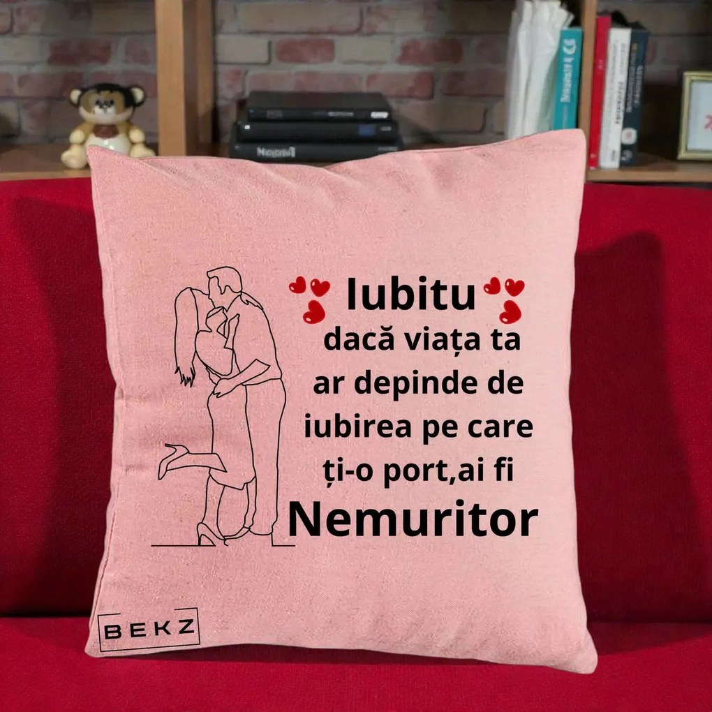 Cadou pentru Iubit - Perna Personalizata Iubitu Nemuritor cu Cuplu Line-Art si Inimi Rosii, 40x40 cm, Roz, Husa Detasabila, Perna Inclusa, BEKZ®